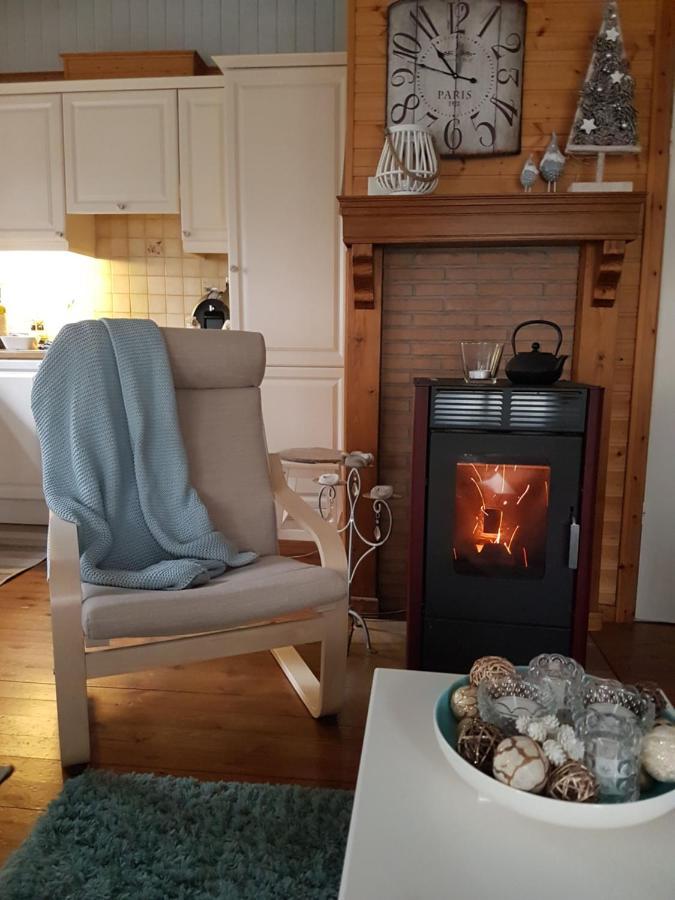 Charme Chalet Zutendaal Ngoại thất bức ảnh