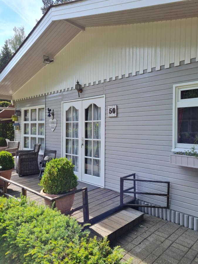 Charme Chalet Zutendaal Ngoại thất bức ảnh