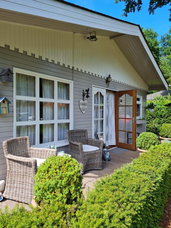 Charme Chalet Zutendaal Ngoại thất bức ảnh